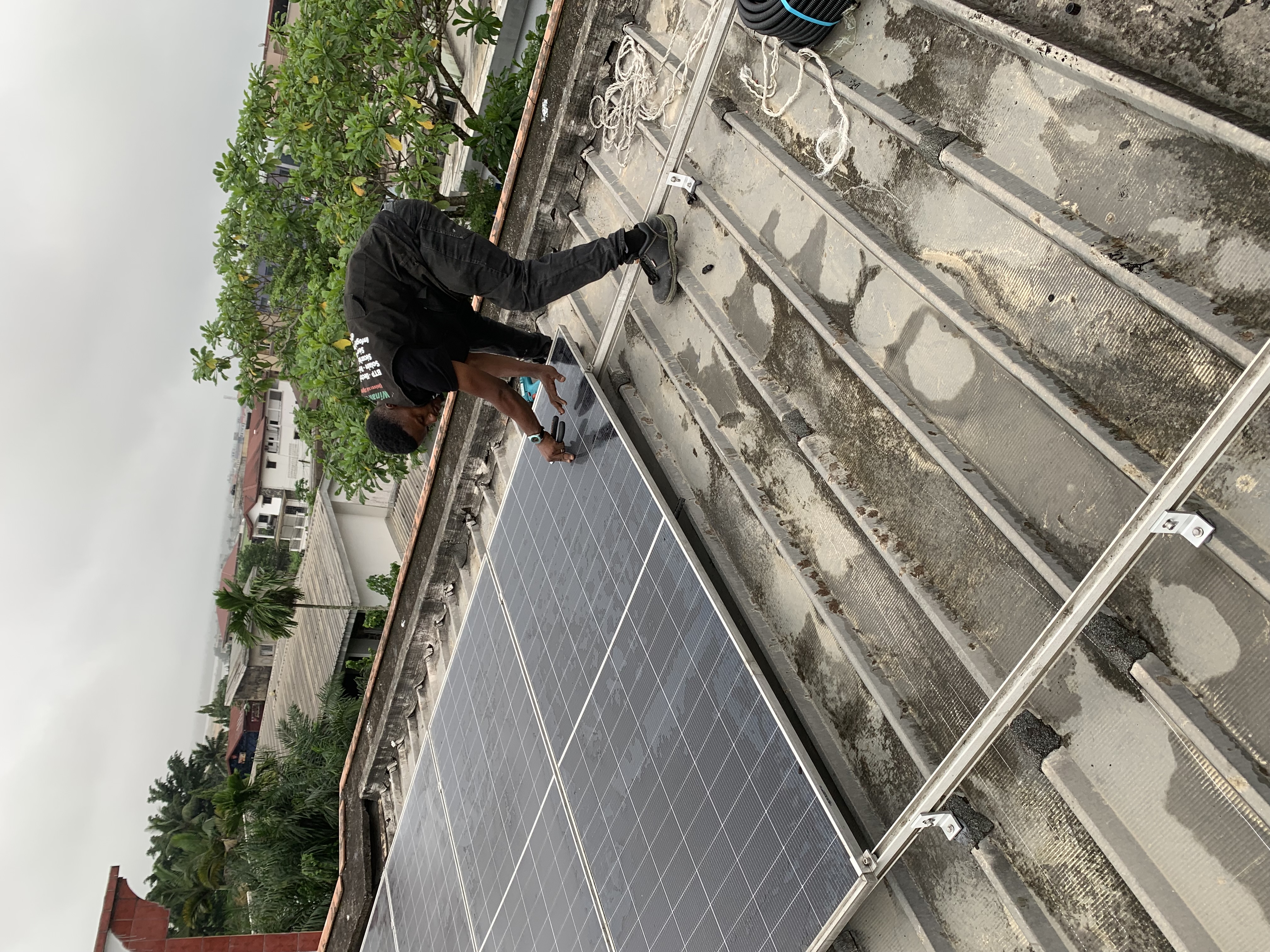 Projet Africa Systems Llc / Lewootrack